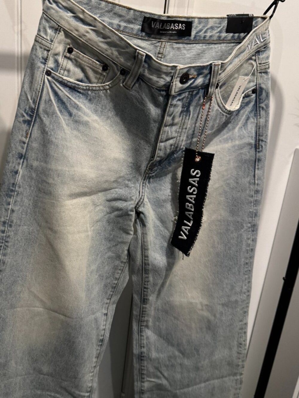 Valabasas Baggy Jeans Size 32 Light wash